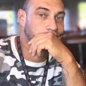 Meet your Posher, Andres